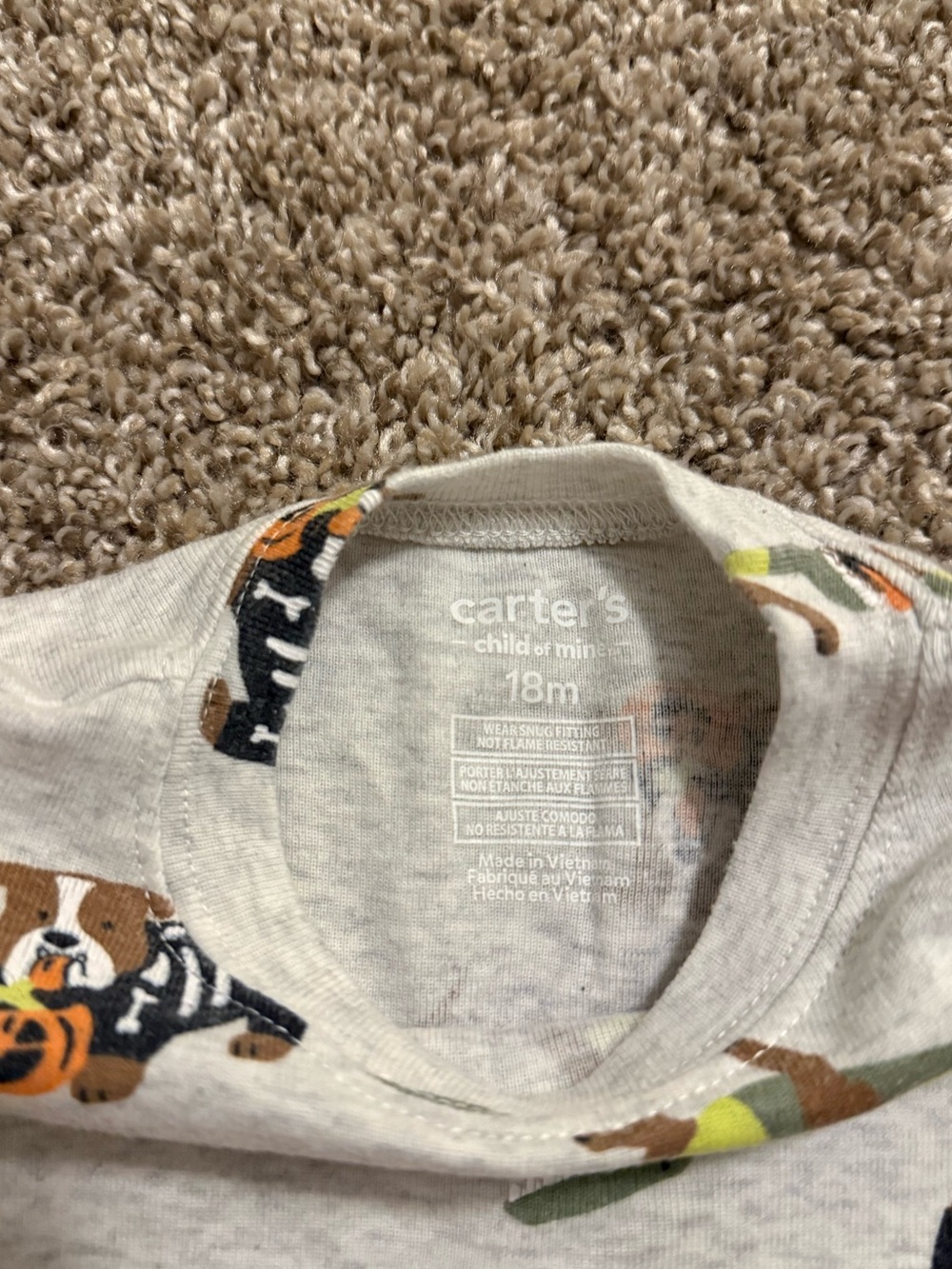 Carters Pajama Set - Picture 2 of 2